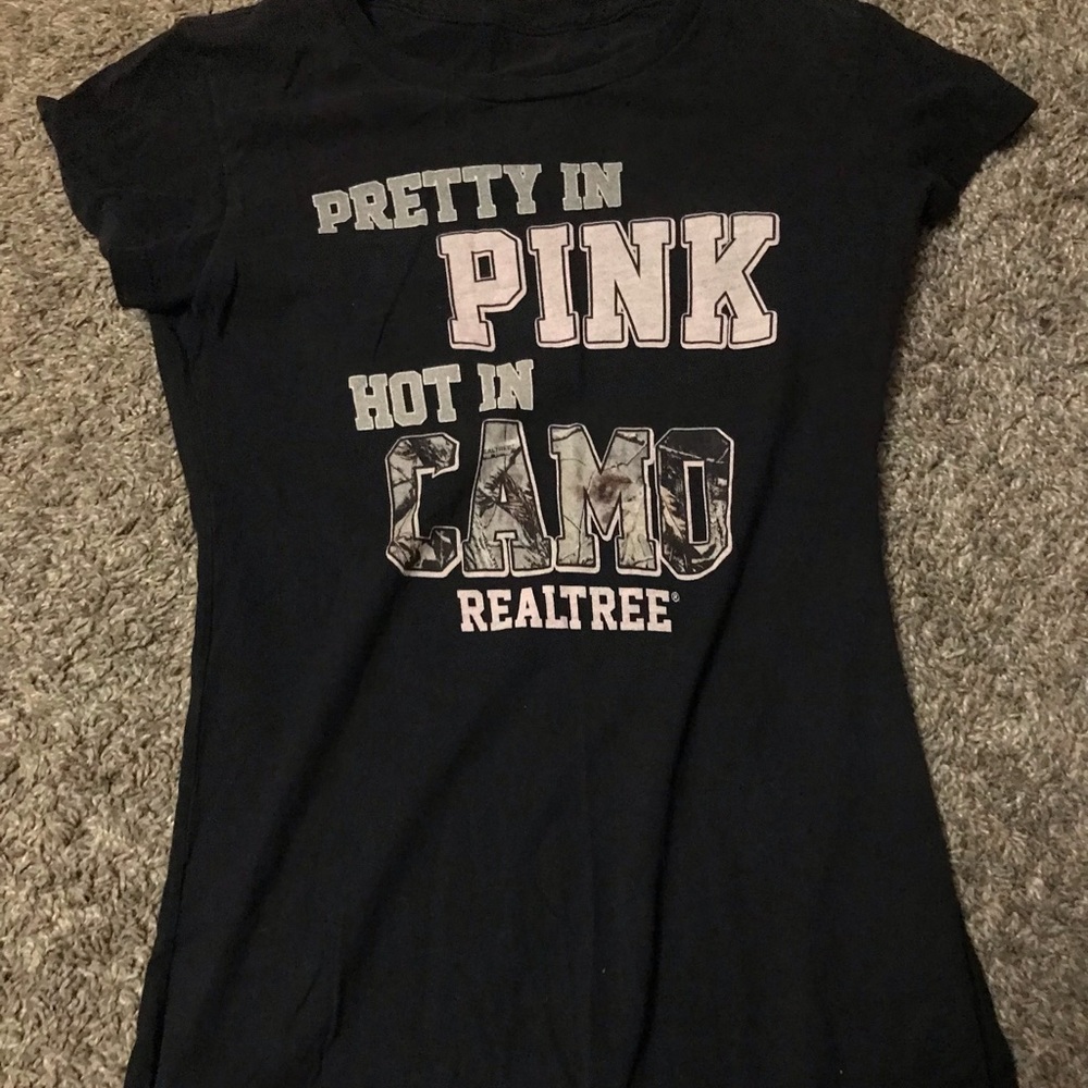 Realtree- Black T-Shirt